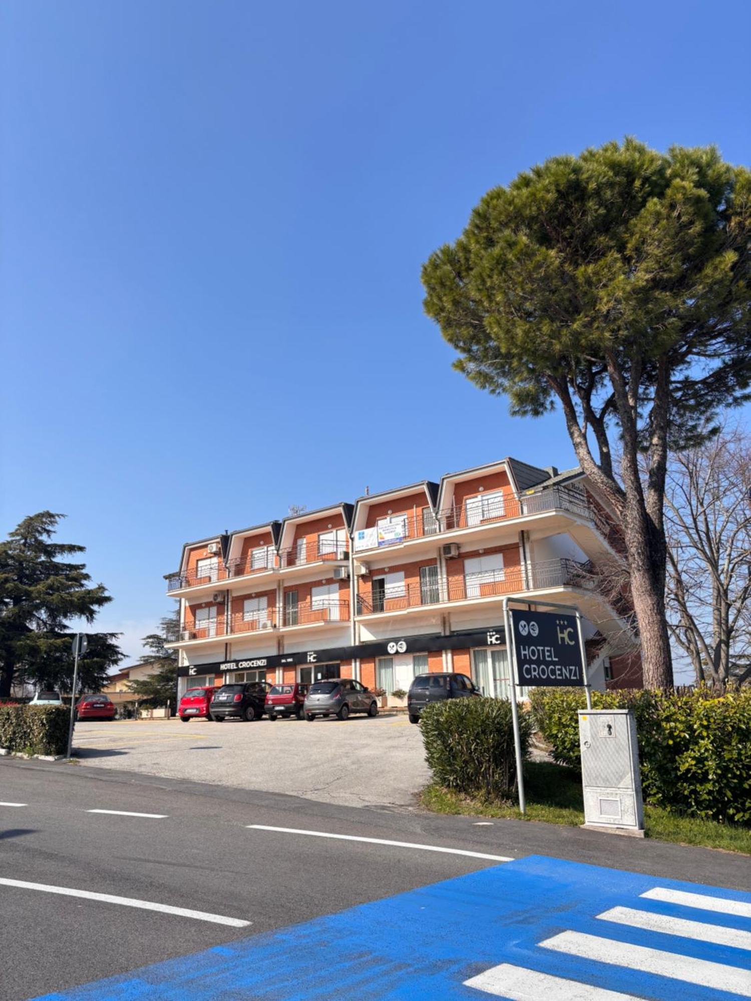 Hotel Crocenzi Saint-Marin Extérieur photo